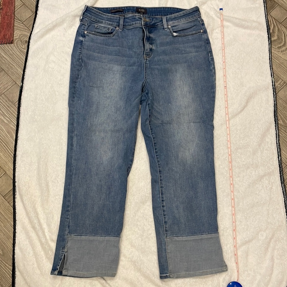 Wide leg ankle jeans